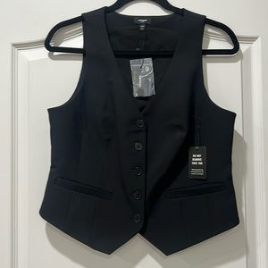 Black cropped vest